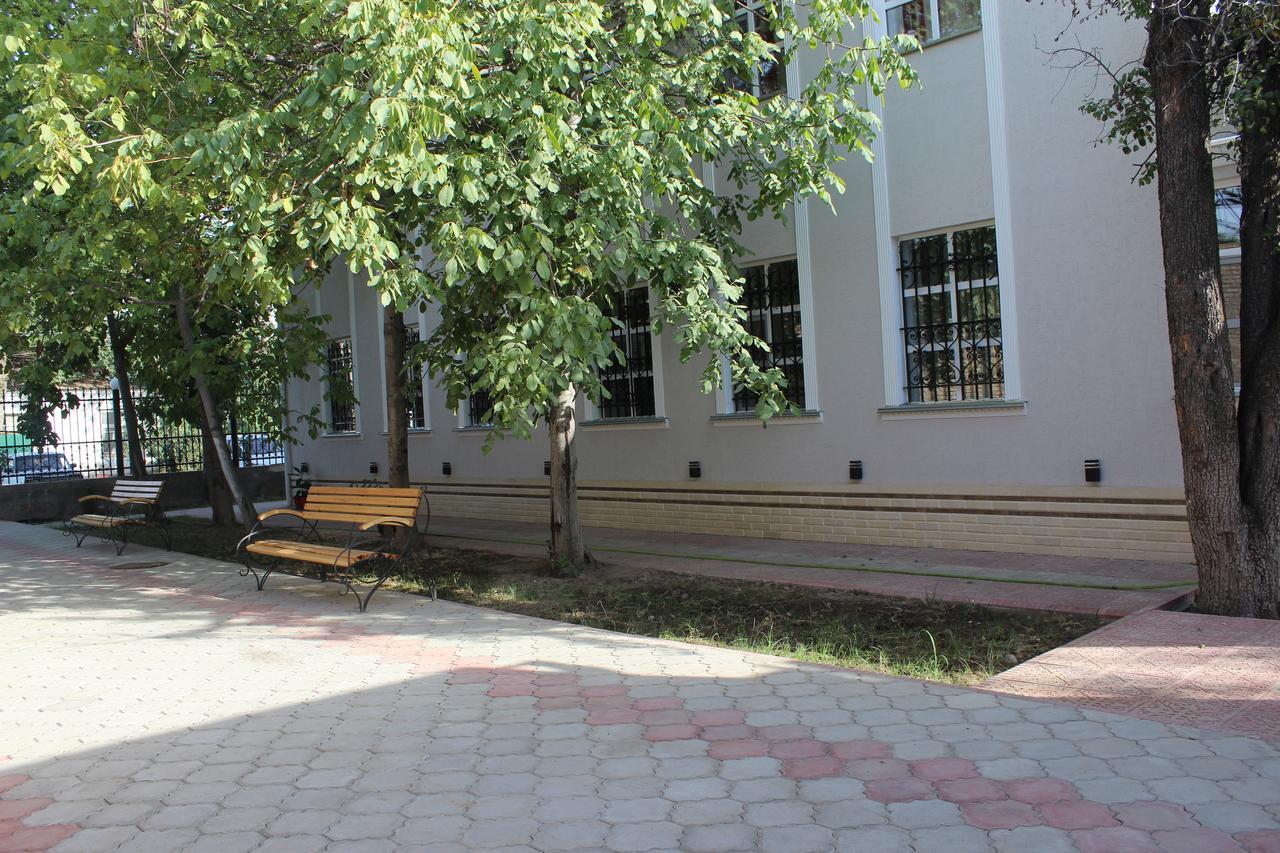 Kok-Art Hotel Jalal-Abad Dış mekan fotoğraf